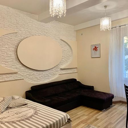 Splendide Studio Au Coeur Historique De Frejus Apartment Екстериор снимка